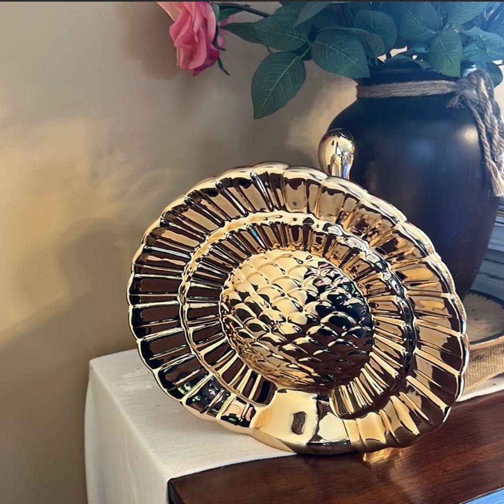Bath and body Works golden turkey, fits 3 wick candle, sold out in stores/online